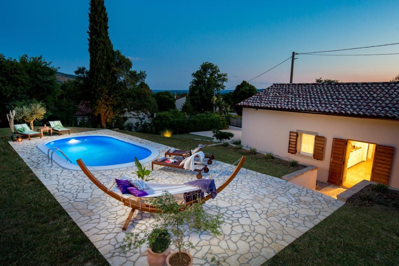 Villa Aurania Vranje Exteriör bild